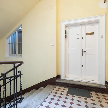 Sw Jana Street - Main Square